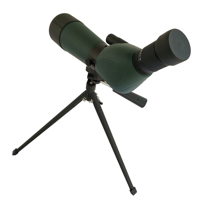 Observación de pájaros de la prisma de Porro manchando prenda impermeable del alcance 15-45x60